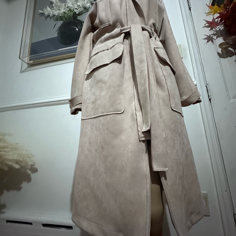 Elegant Beige Women's Coat